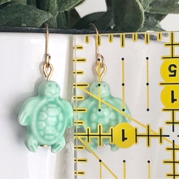 New Ceramic Sea Turtle Dangling Earrings Multiple Colours Ocean Animal Custom - Picture 3 of 5
